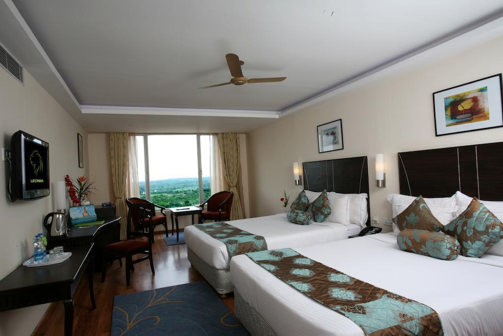 Oh Biz Premier At Leonia Hotell Hyderabad Exteriör bild