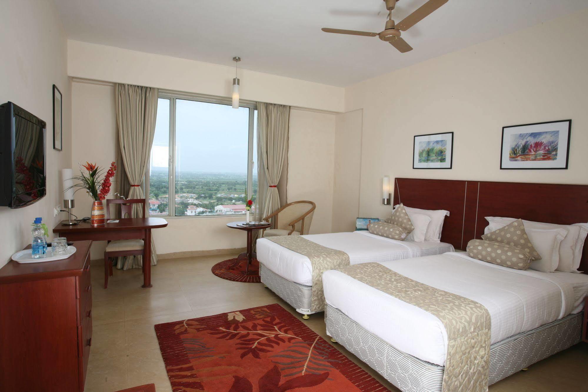 Oh Biz Premier At Leonia Hotell Hyderabad Exteriör bild
